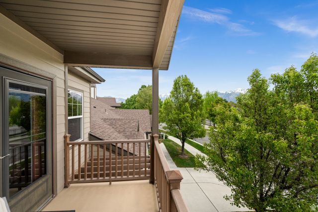 819 W JORDAN OAKS CT, Sandy, UT 84070