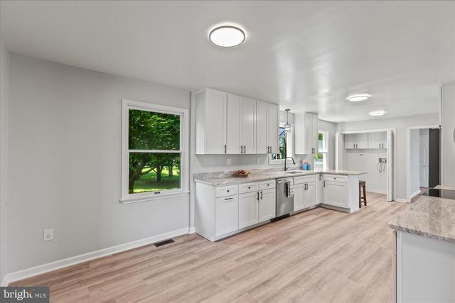 515 BASEHOAR SCHOOL RD, Littlestown, PA 17340