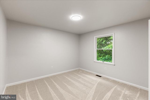 515 BASEHOAR SCHOOL RD, Littlestown, PA 17340