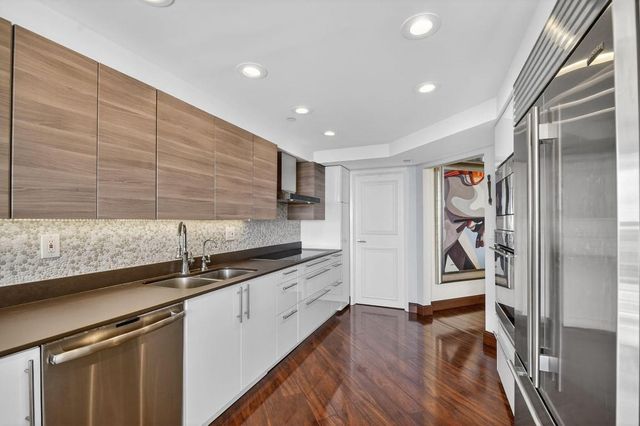 1900 Consulate Place 1603, West Palm Beach, FL 33401