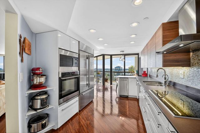 1900 Consulate Place 1603, West Palm Beach, FL 33401