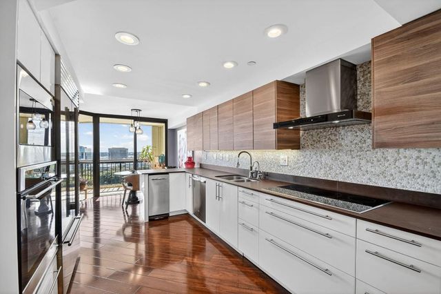 1900 Consulate Place 1603, West Palm Beach, FL 33401