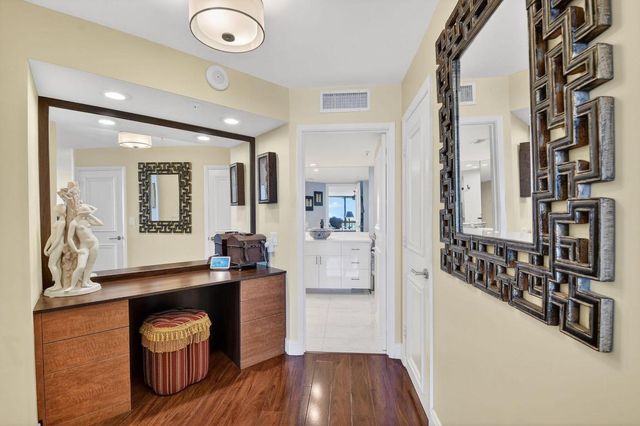 1900 Consulate Place 1603, West Palm Beach, FL 33401