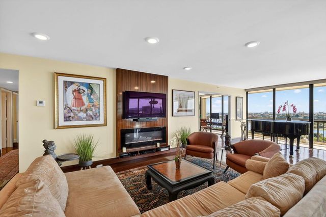 1900 Consulate Place 1603, West Palm Beach, FL 33401