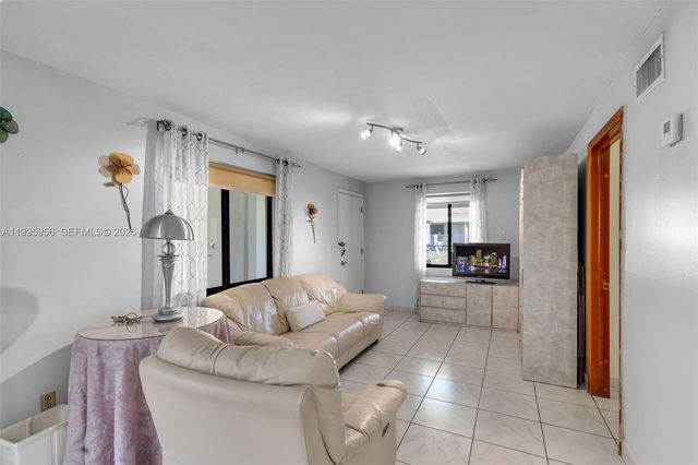 670 E 45th St, Hialeah, FL 33013