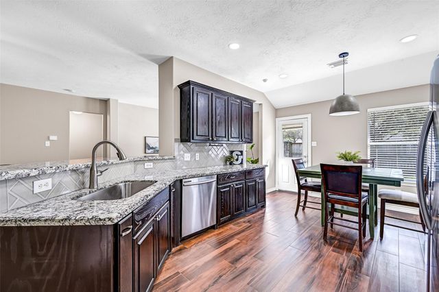 6754 River Ridge Lane, Dickinson, TX 77539