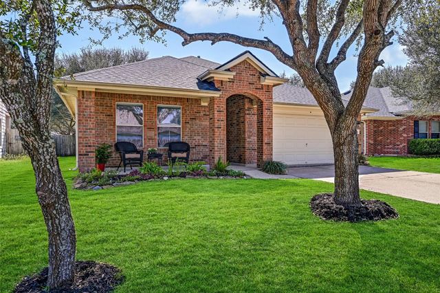 6754 River Ridge Lane, Dickinson, TX 77539