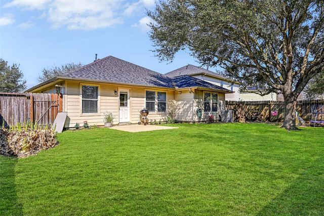 6754 River Ridge Lane, Dickinson, TX 77539