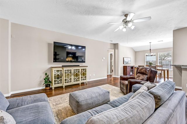 6754 River Ridge Lane, Dickinson, TX 77539