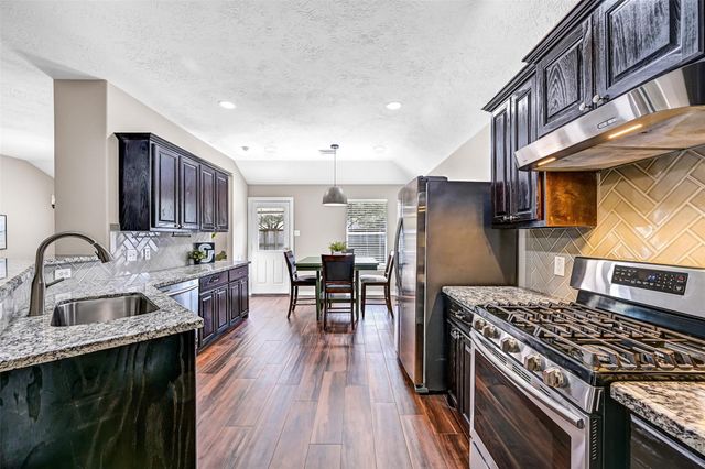 6754 River Ridge Lane, Dickinson, TX 77539