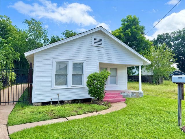 1323 E 35th Street, Houston, TX 77022
