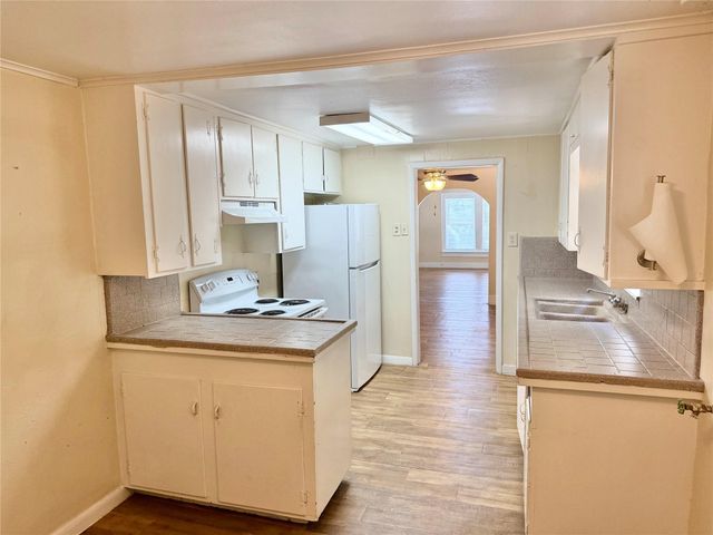 1323 E 35th Street, Houston, TX 77022