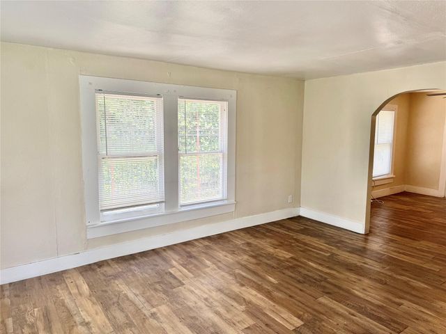 1323 E 35th Street, Houston, TX 77022