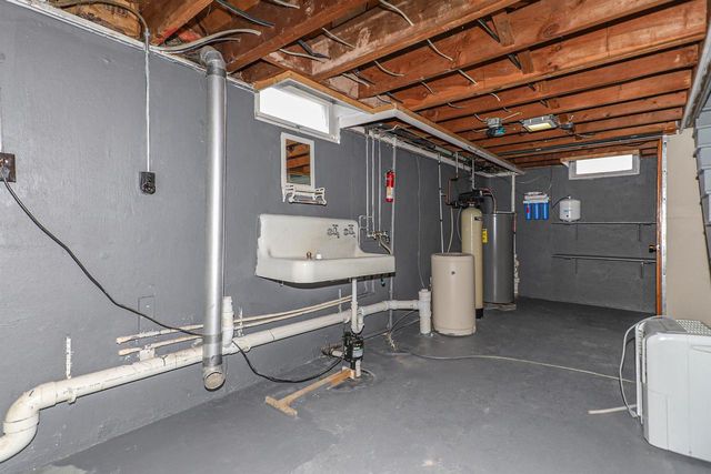 1312 GLENVIEW AVENUE, Kaukauna, WI 54130