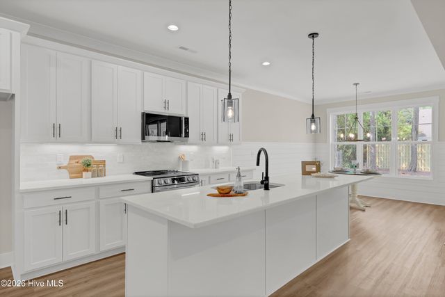 303 Starboard Cove, Sneads Ferry, NC 28460