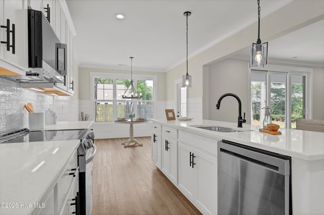 303 Starboard Cove, Sneads Ferry, NC 28460