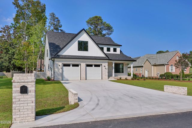 303 Starboard Cove, Sneads Ferry, NC 28460