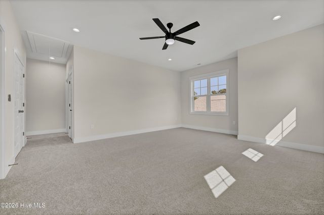 303 Starboard Cove, Sneads Ferry, NC 28460