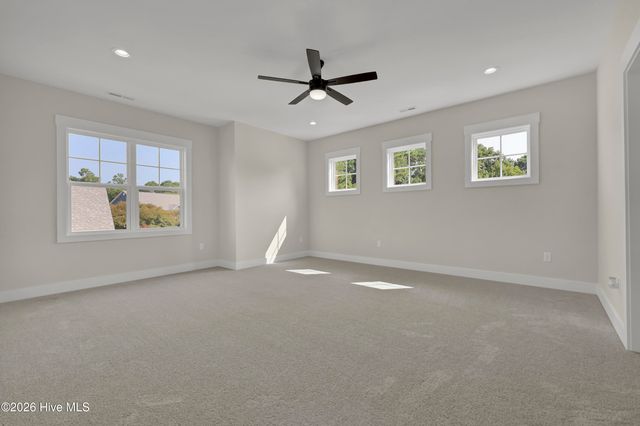 303 Starboard Cove, Sneads Ferry, NC 28460