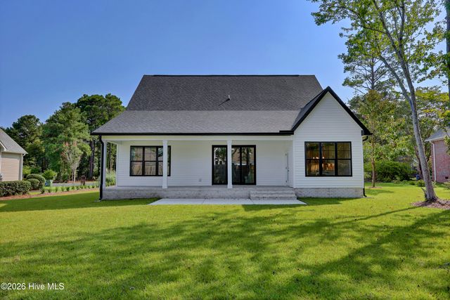 303 Starboard Cove, Sneads Ferry, NC 28460