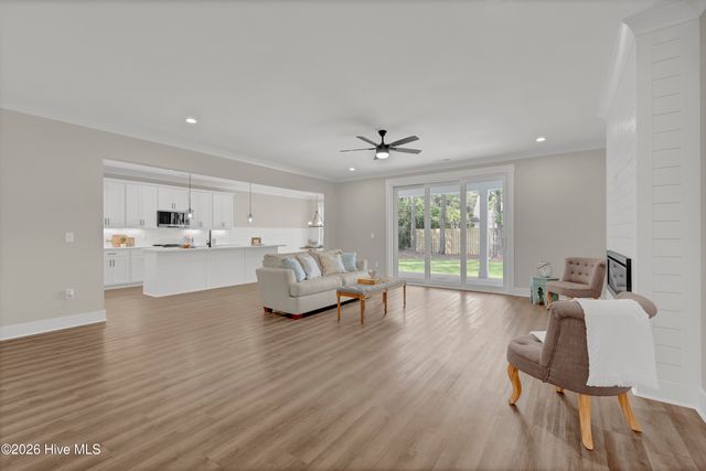 303 Starboard Cove, Sneads Ferry, NC 28460