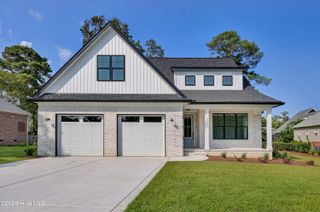 303 Starboard Cove, Sneads Ferry, NC 28460