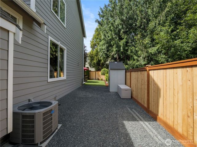 2320 248th Avenue SE, Sammamish, WA 98075