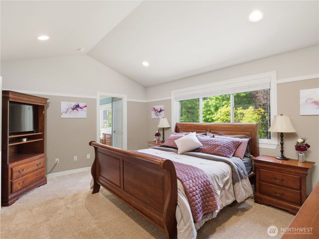 2320 248th Avenue SE, Sammamish, WA 98075