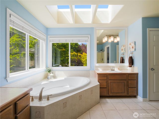 2320 248th Avenue SE, Sammamish, WA 98075