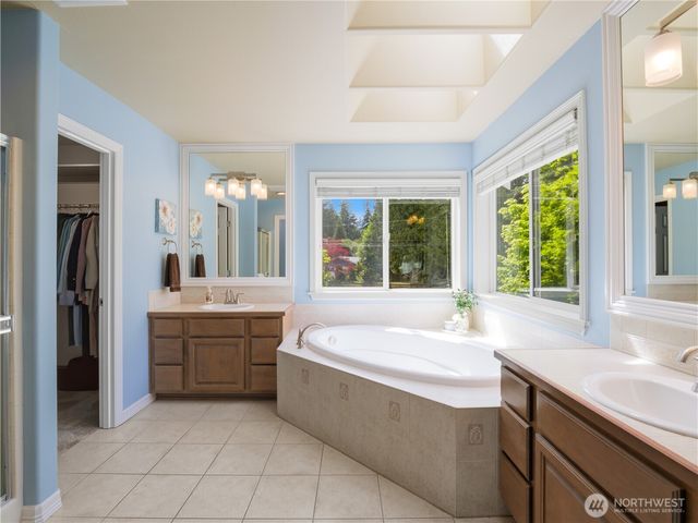 2320 248th Avenue SE, Sammamish, WA 98075