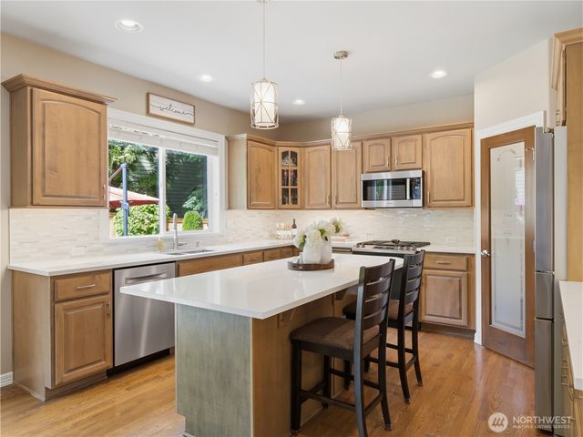 2320 248th Avenue SE, Sammamish, WA 98075