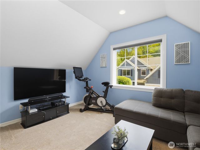 2320 248th Avenue SE, Sammamish, WA 98075