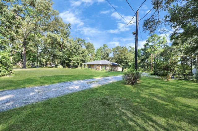 20281 N Hillcrest Drive, Porter, TX 77365