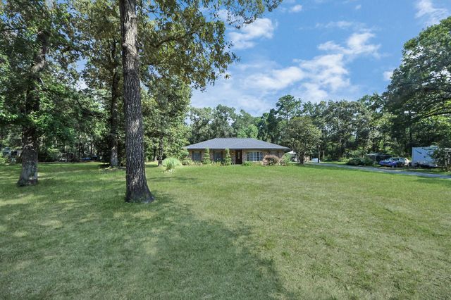 20281 N Hillcrest Drive, Porter, TX 77365