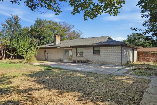 914 Meadowlark Lane, Granbury, TX 76048