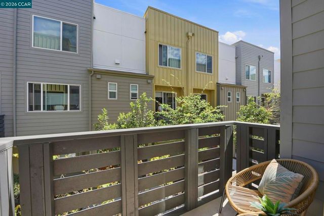 150 Uptown Cir, Oakland, CA 94607