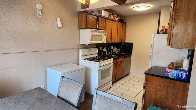 15684 Dupage Boulevard, Taylor, MI 48180