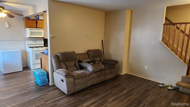 15684 Dupage Boulevard, Taylor, MI 48180