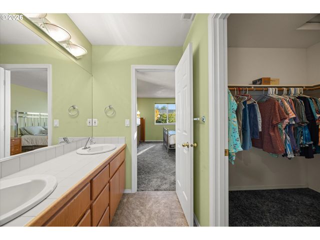 3187 Ne Glencoe Oaks Pl, Hillsboro, OR 97124
