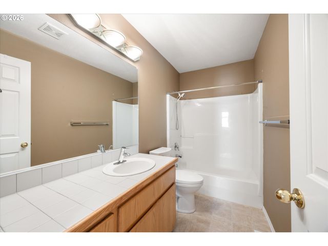 3187 Ne Glencoe Oaks Pl, Hillsboro, OR 97124