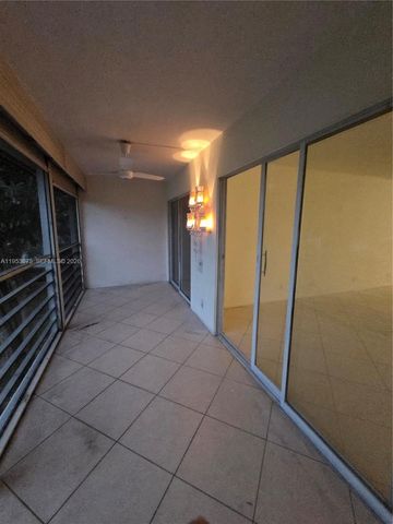2805 Victoria Way H2, Coconut Creek, FL 33066