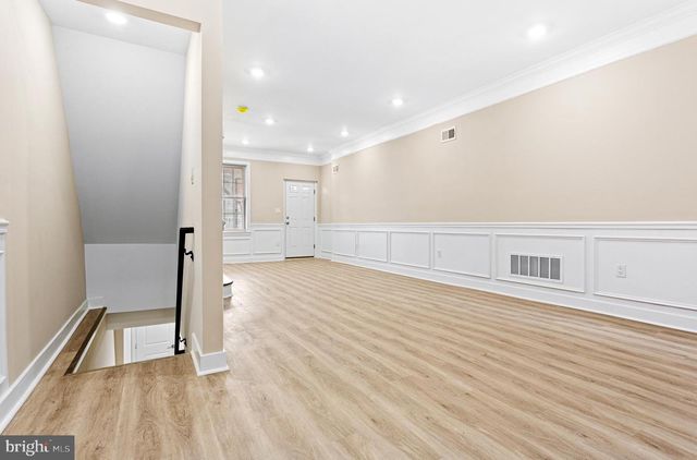 806 S 56TH ST, Philadelphia, PA 19143