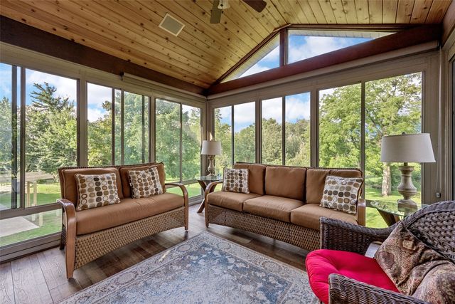 741 Arlington Dr, Iowa City, IA 52245