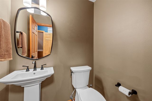 741 Arlington Dr, Iowa City, IA 52245