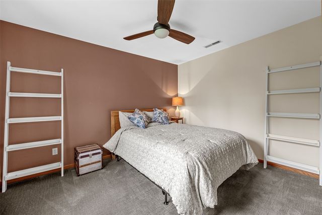 741 Arlington Dr, Iowa City, IA 52245