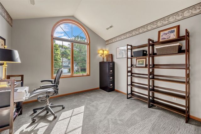 741 Arlington Dr, Iowa City, IA 52245