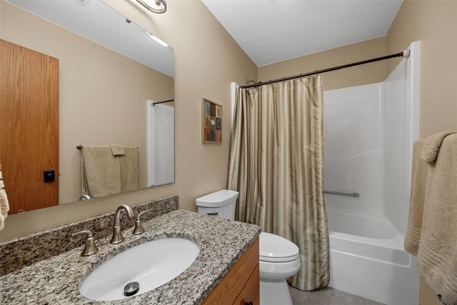 741 Arlington Dr, Iowa City, IA 52245