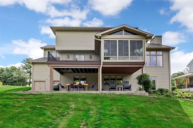741 Arlington Dr, Iowa City, IA 52245