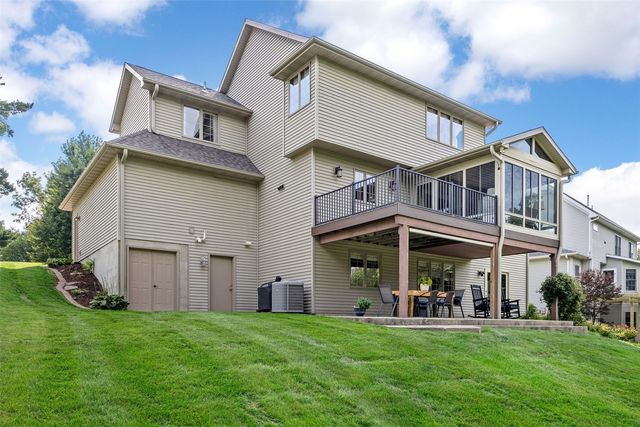 741 Arlington Dr, Iowa City, IA 52245