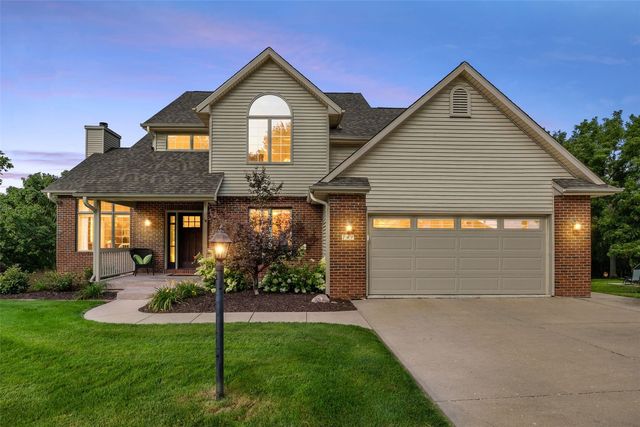 741 Arlington Dr, Iowa City, IA 52245